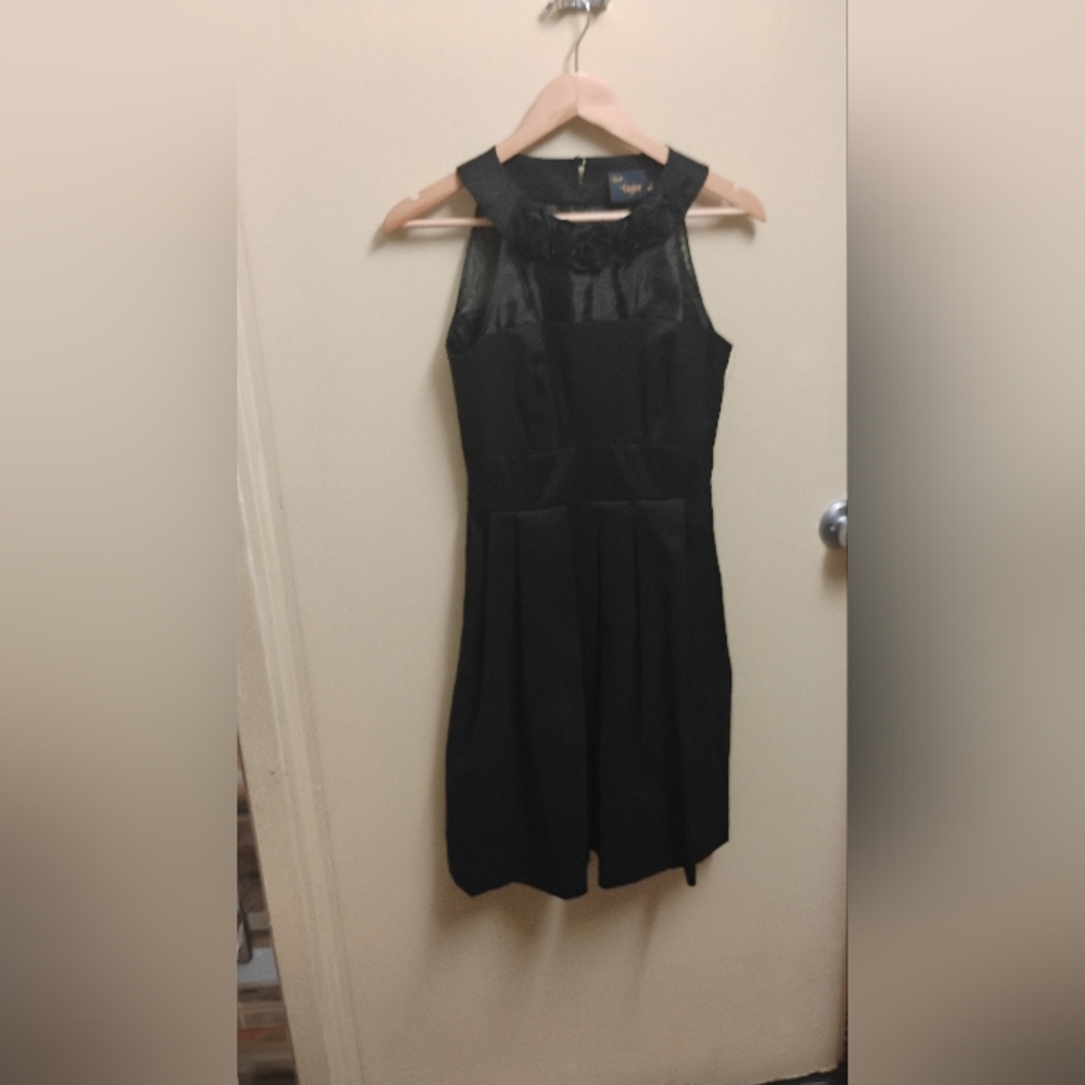 Just...Taylor Sleeveless Retro Twee Halter Rosette Fit and Flare Dress Sz 2